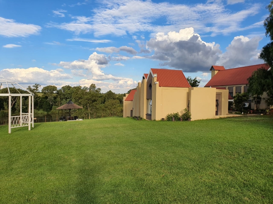 Commercial Property for Sale in Lindequesdrif North West